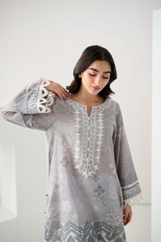 DC-0562 GREY EMBROIDERED KURTA