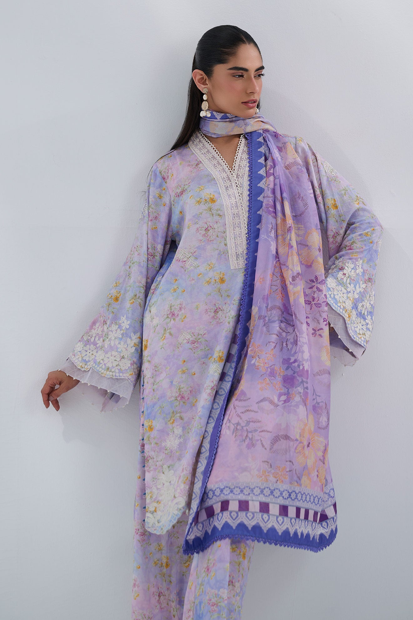 SS25DC-2556 PURPLE COTTON JACQUARD 2PCS EMBROIDERED KURTA WITH TROUSER