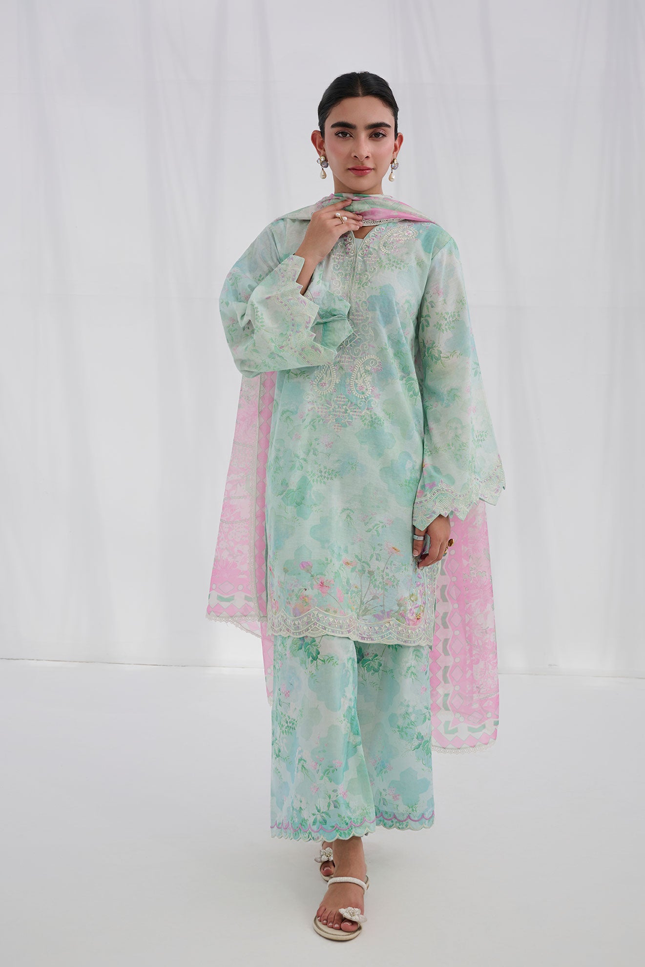 SS25DC-2558 GREEN COTTON JACQUARD 2PCS EMBROIDERED KURTA WITH TROUSER