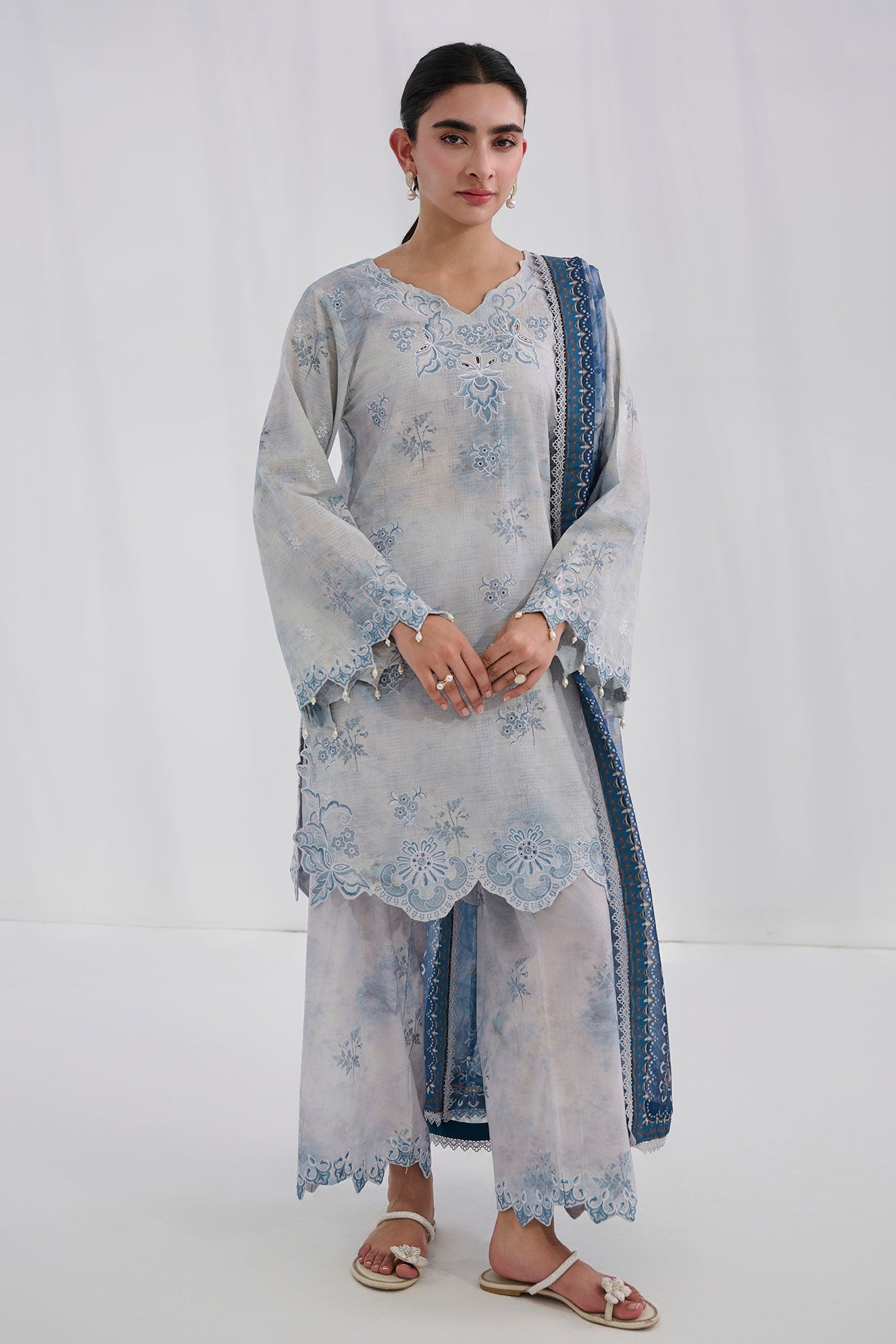 SS25DC-2562 GREY COTTON JACQUARD 2PCS EMBROIDERED KURTA WITH TROUSER