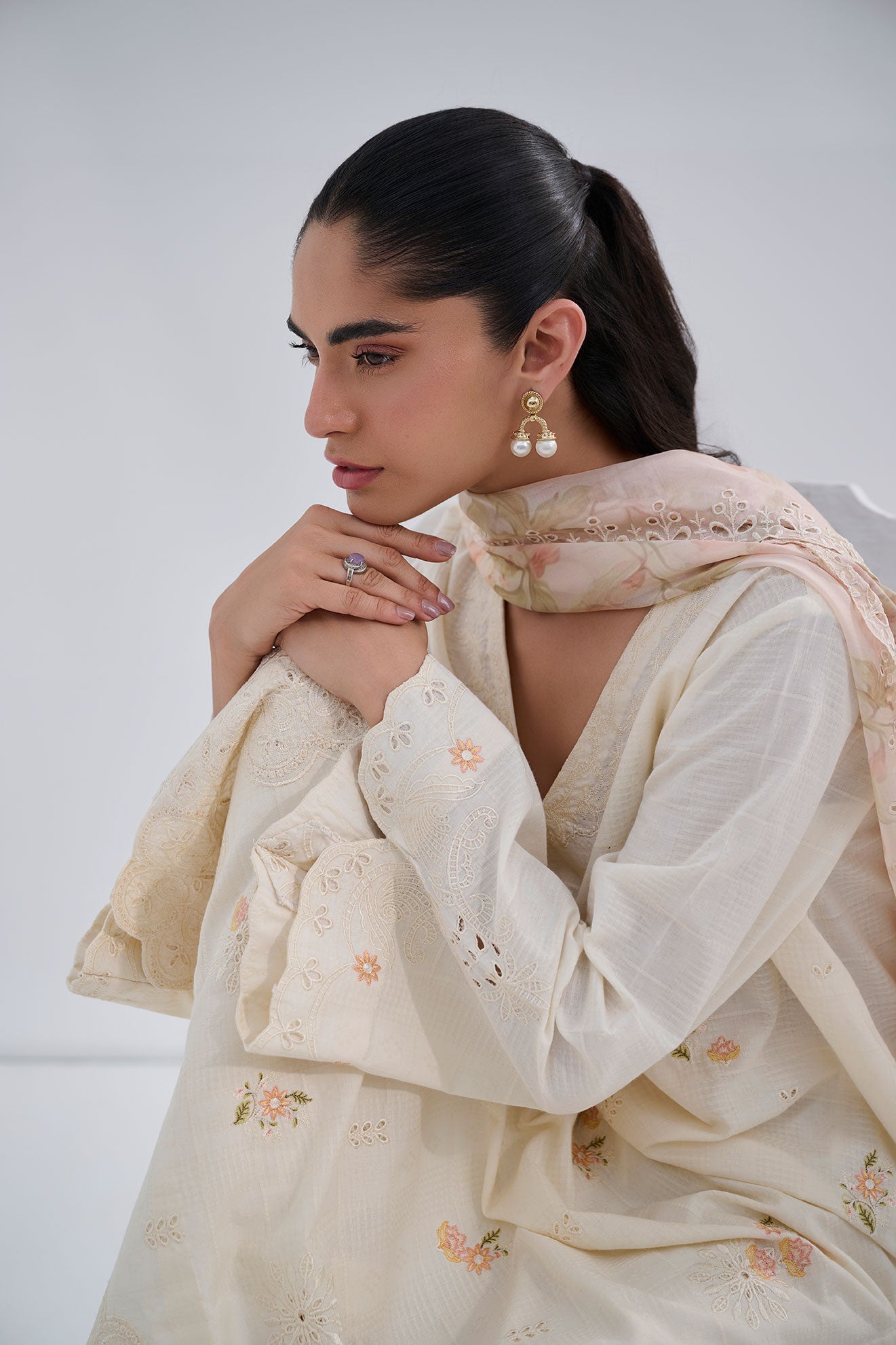 SS25DC-2565 OFFWHITE COTTON JACQUARD 2PCS EMBROIDERED KURTA WITH TROUSER