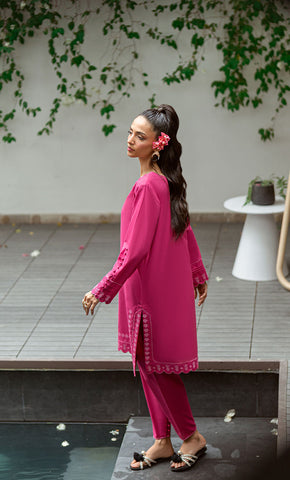 SS25DC-2572 DARK PINK 2PCS  EMBROIDERED KURTA WITH TROUSER