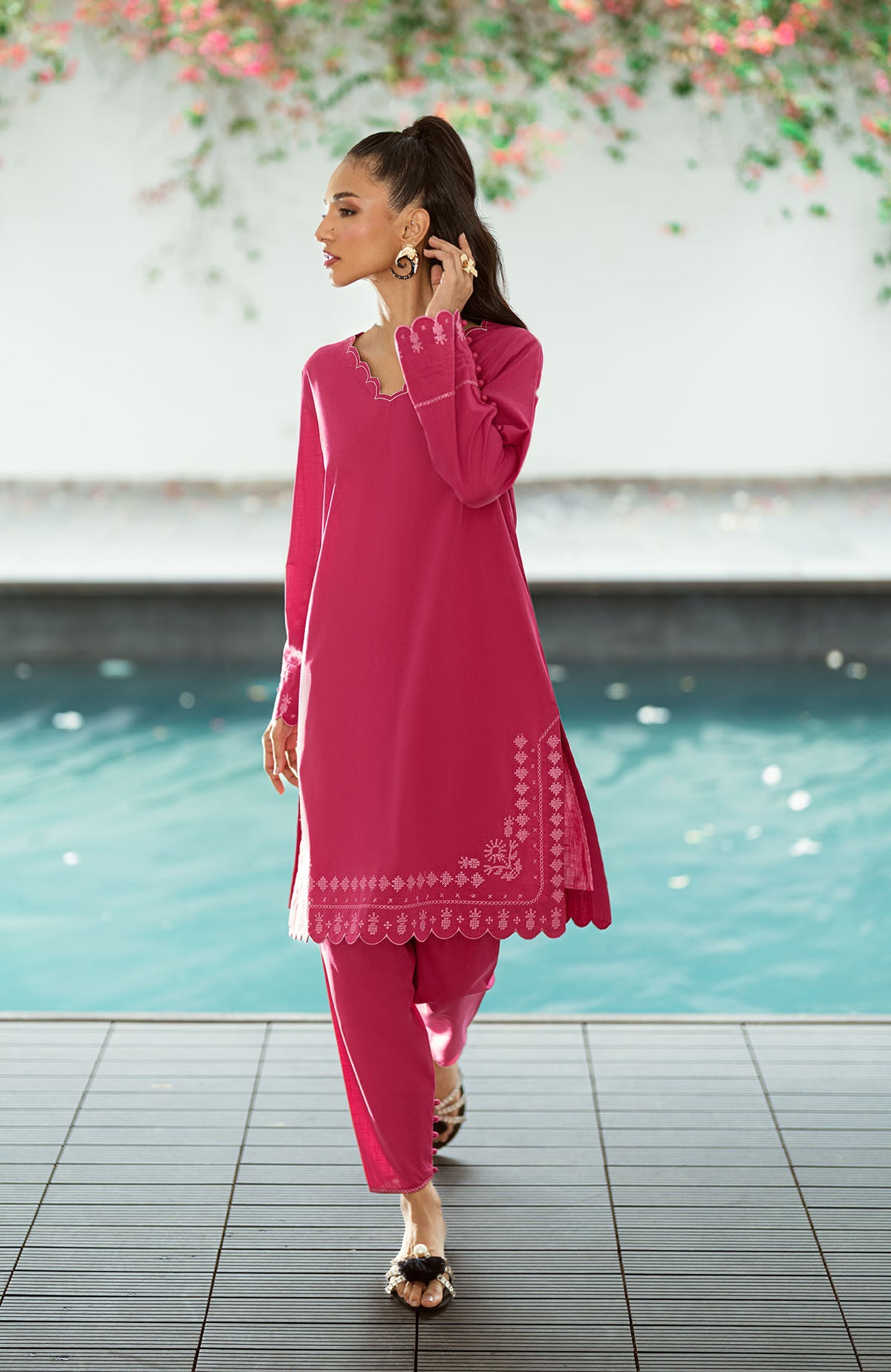 SS25DC-2572 DARK PINK 2PCS  EMBROIDERED KURTA WITH TROUSER