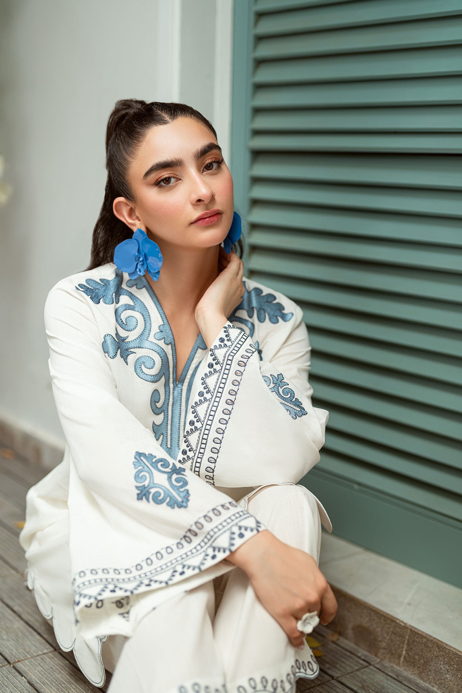 SS25DC-2574 WHITE 2PCS  EMBROIDERED KURTA WITH TROUSER