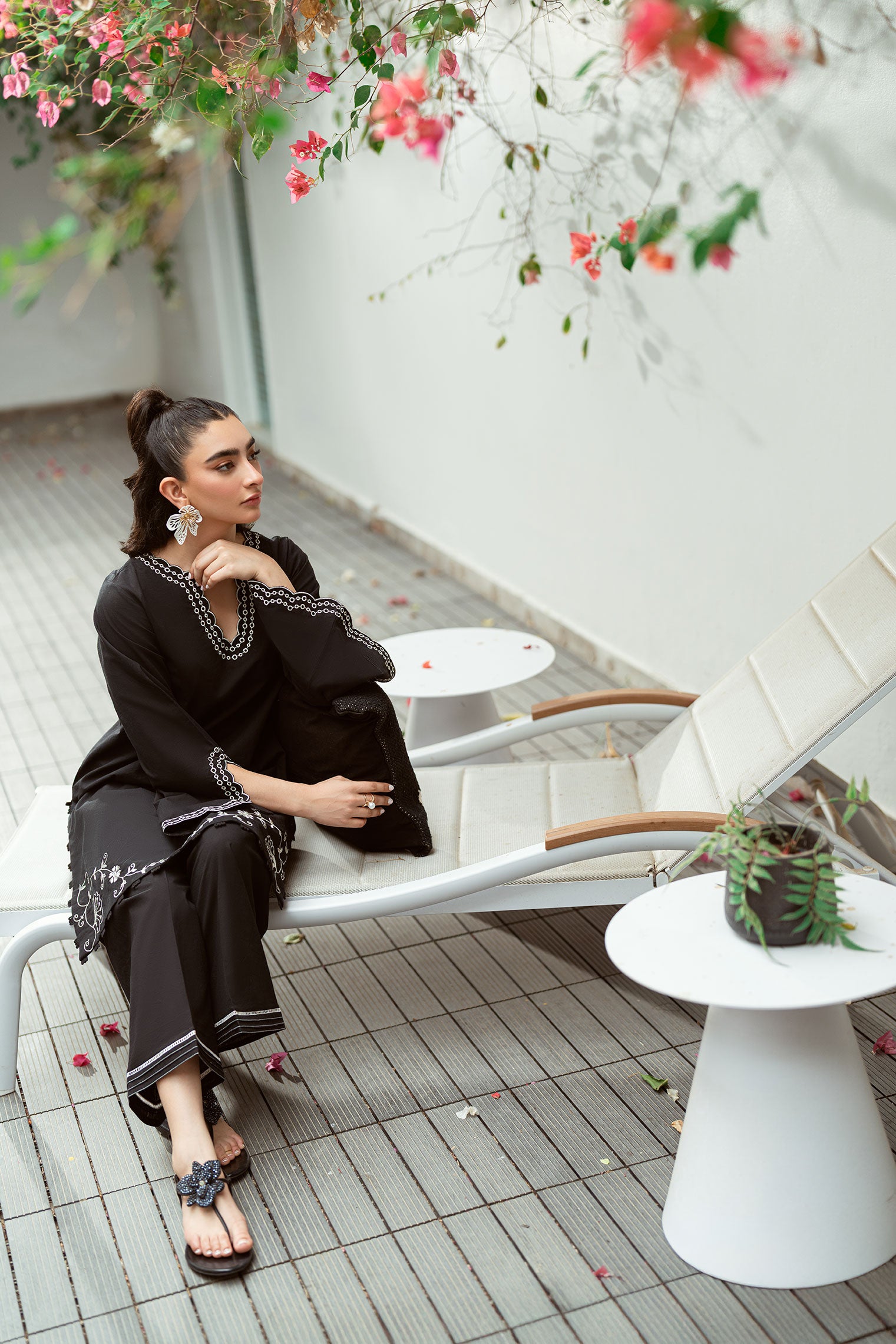 SS25DC-2575 BLACK 2PCS  EMBROIDERED KURTA WITH TROUSER