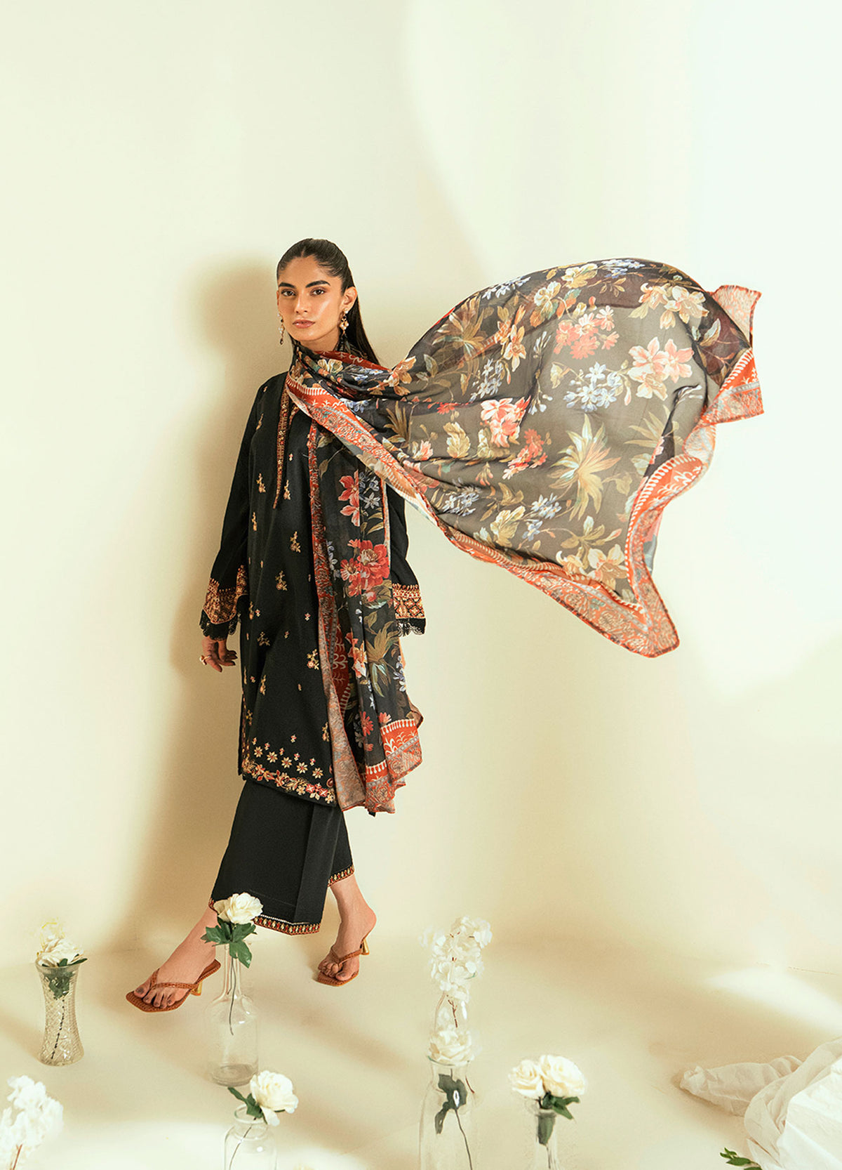 SS25DD-2554  BLACK DUPATTA