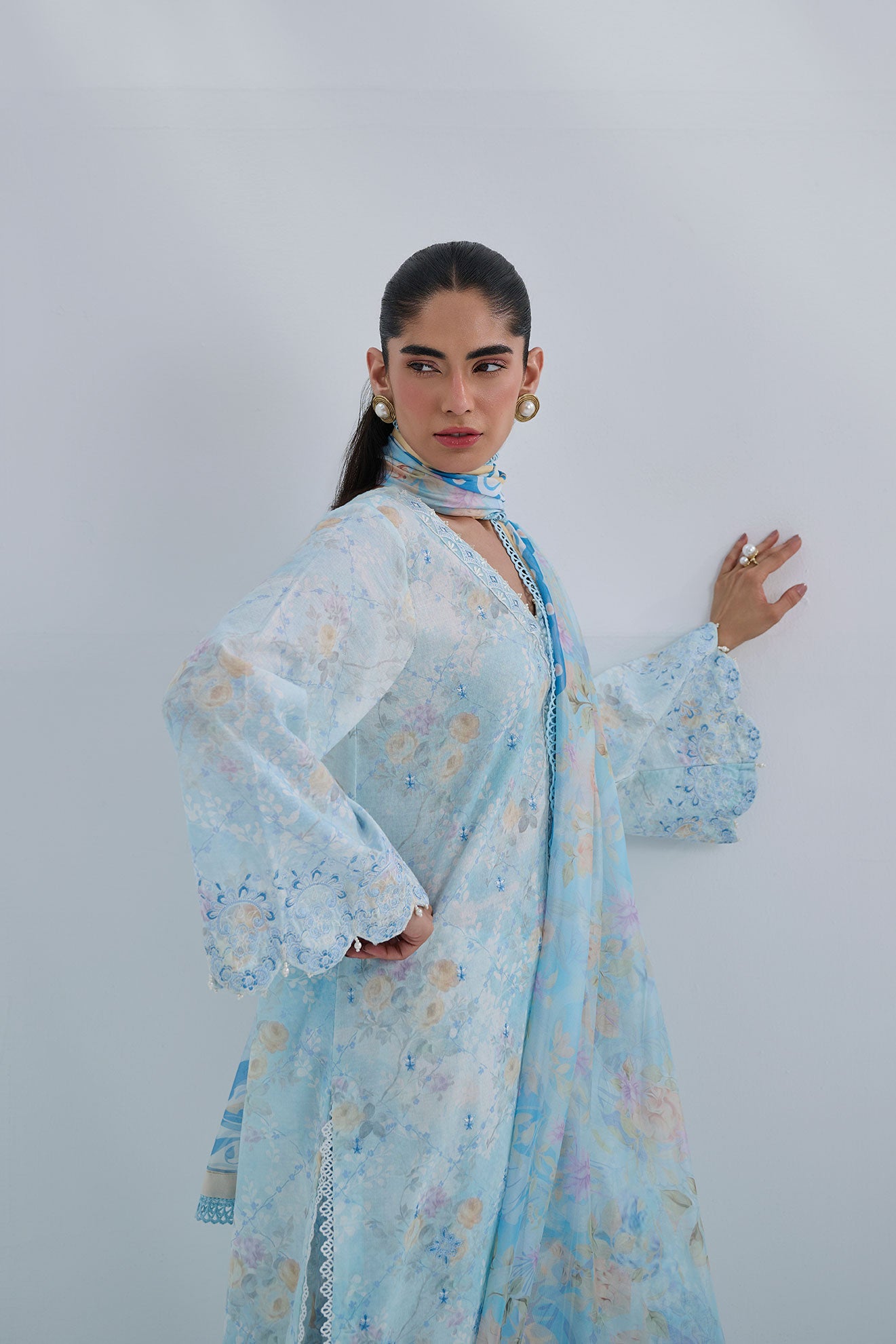 SS25DC-2560 SKY BLUE COTTON JACQUARD 2PCS EMBROIDERED KURTA WITH TROUSER