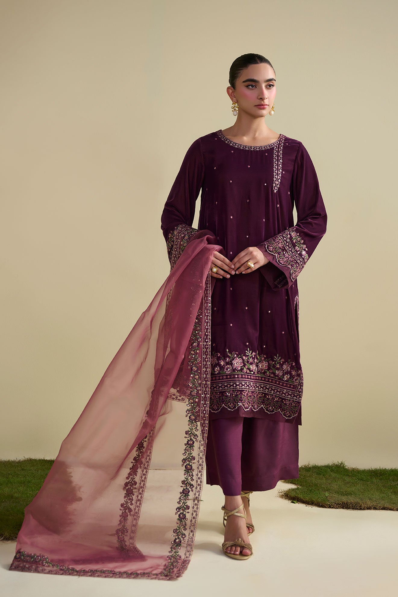 FW25DA-2805   MAGENTA  2PCS  EMBROIDERED KURTA WITH TROUSER