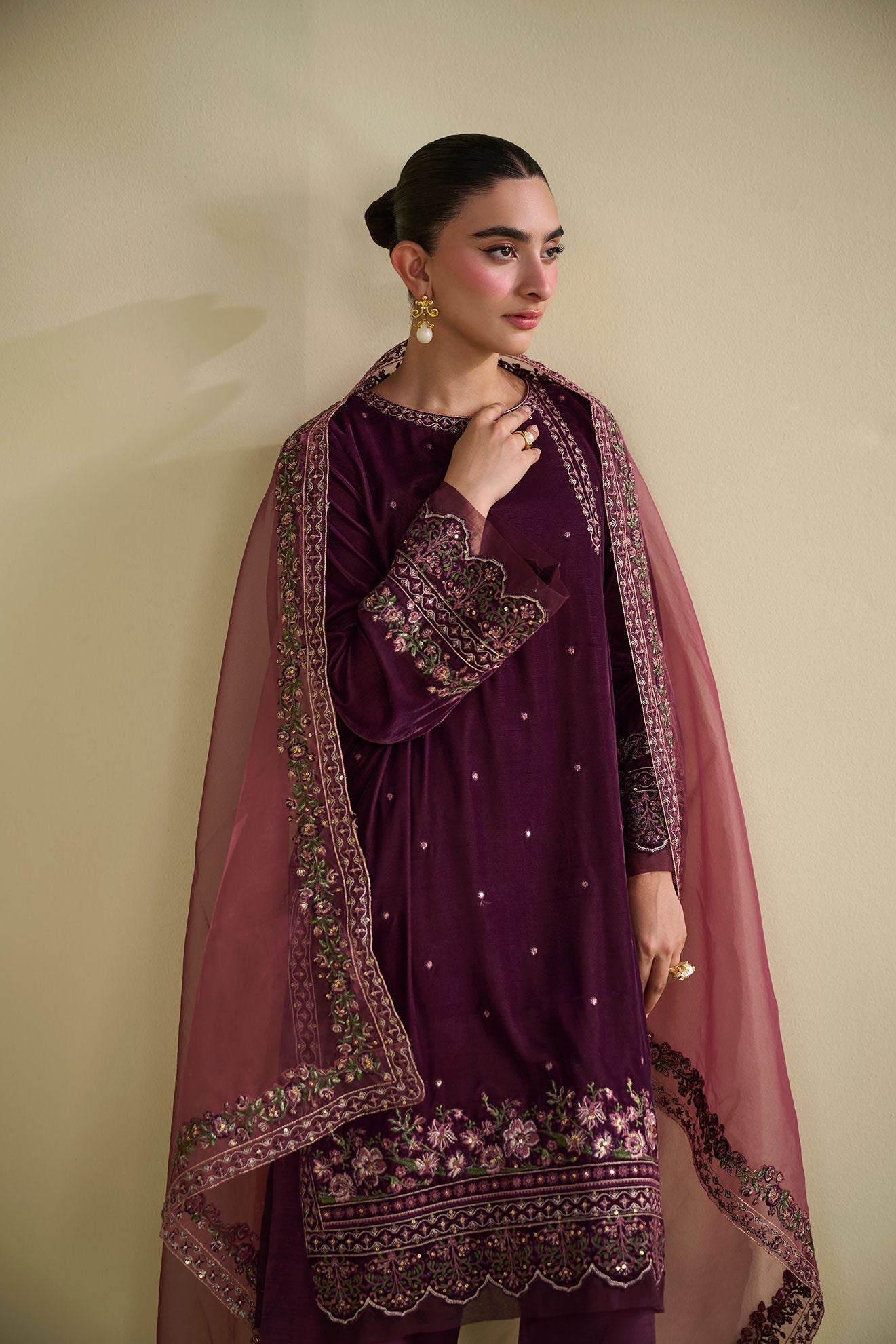 FW25DA-2805   MAGENTA  2PCS  EMBROIDERED KURTA WITH TROUSER