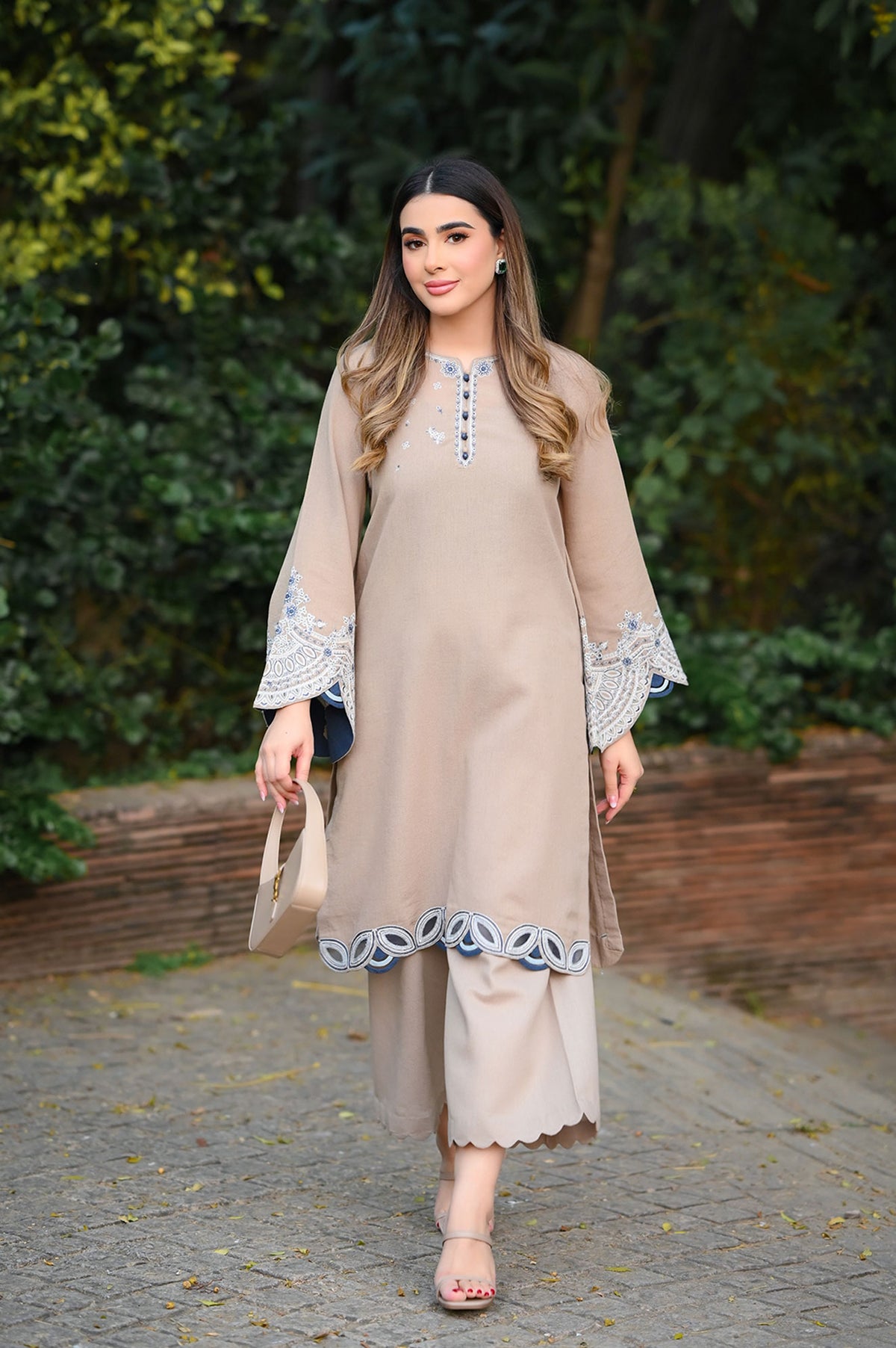 FW25DC-2877 GREY 2PCS  EMBROIDERED KURTA WITH TROUSER