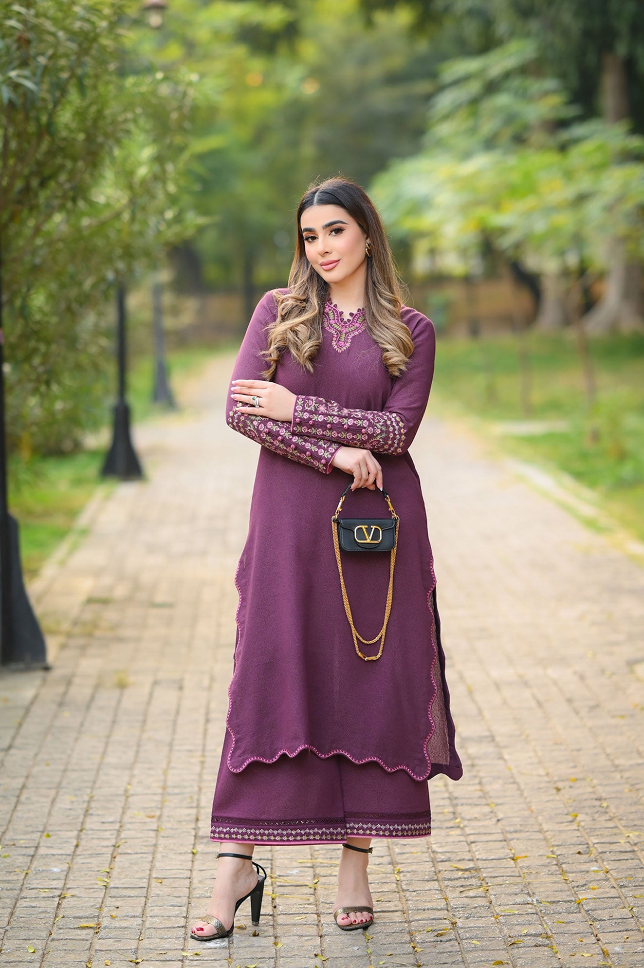 FW25DC-2879 PURPLE 2PCS  EMBROIDERED KURTA WITH TROUSER