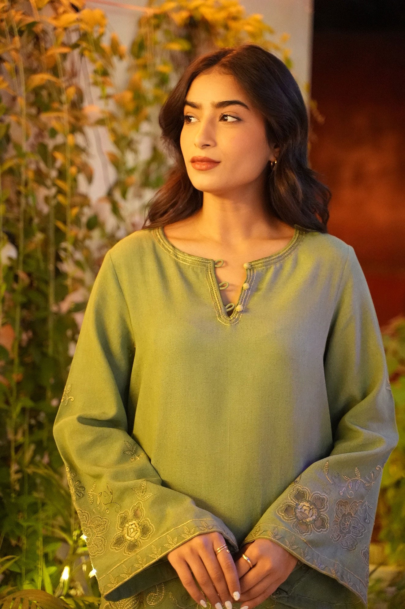 FW25DC-2882 GREEN 2PCS  EMBROIDERED KURTA WITH TROUSER