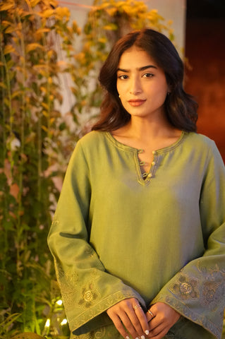 FW25DC-2882 GREEN 2PCS  EMBROIDERED KURTA WITH TROUSER