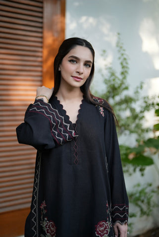 FW25DC-2883 BLACK 2PCS  EMBROIDERED KURTA WITH TROUSER