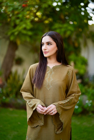 FW25DC-2876 OLIVE GREEN 2PCS  EMBROIDERED KURTA WITH TROUSER