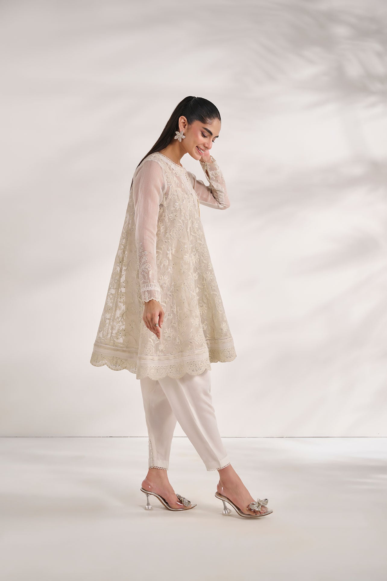 SS24DA-2480   WHITE  2PCS  EMBROIDERED KURTA WITH TROUSER