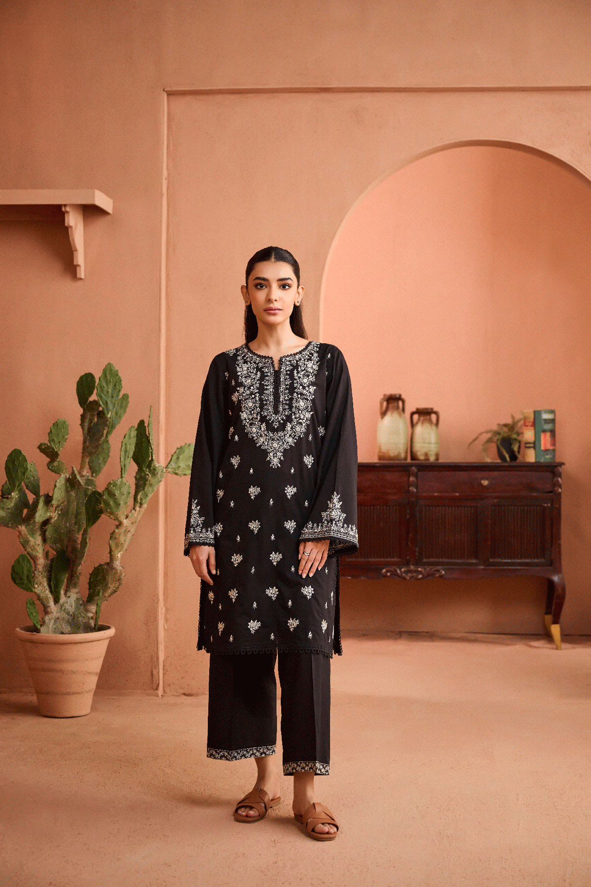 SS24DC-2452 BLACK 2PCS EMBROIDERED KURTA WITH TROUSER