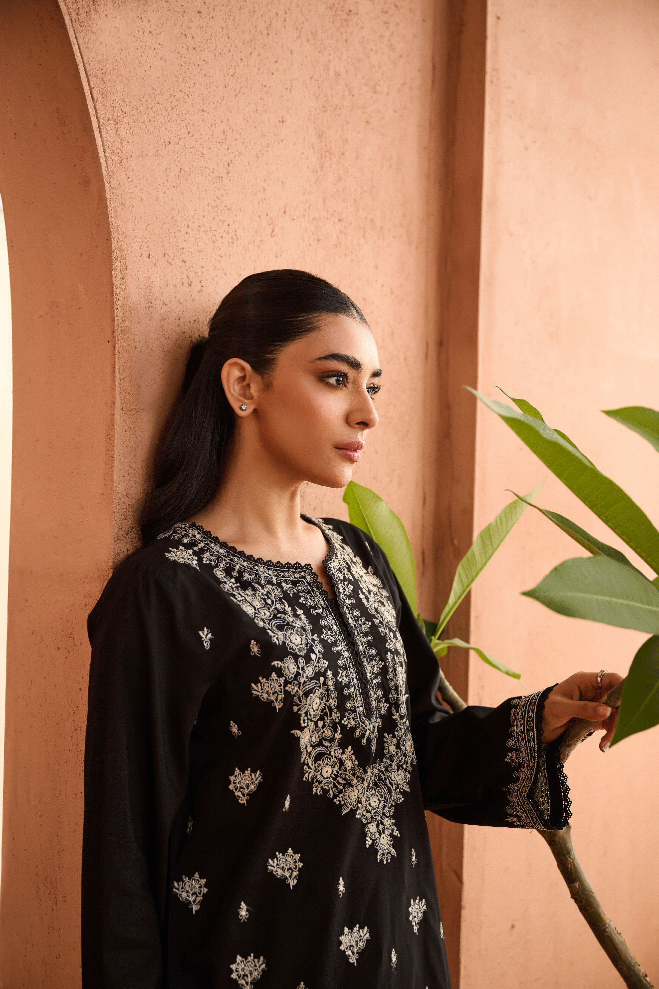 SS24DC-2452 BLACK 2PCS EMBROIDERED KURTA WITH TROUSER