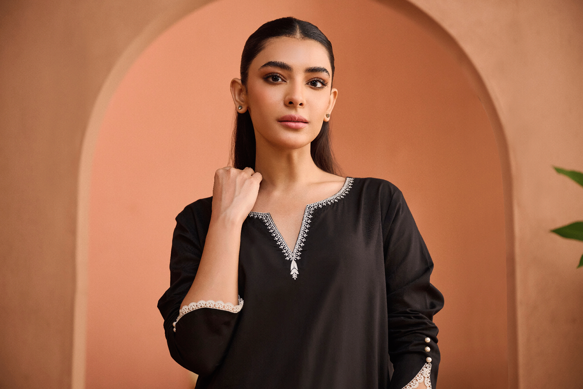 SS24DC-2459 BLACK 2PCS EMBROIDERED KURTA WITH TROUSER