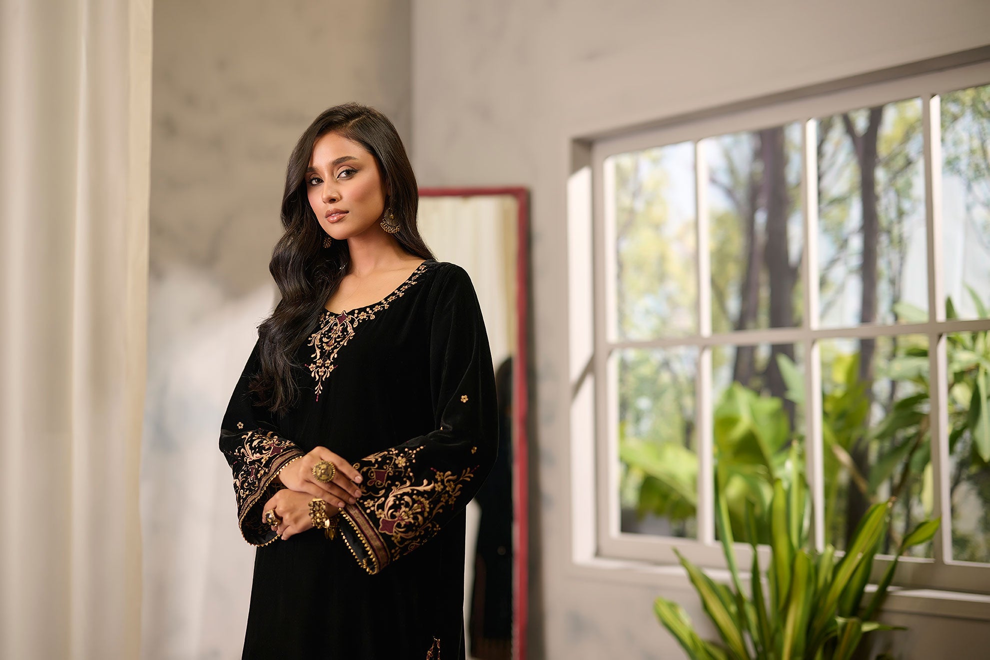 DA-1687 BLACK EMBROIDERED KURTA – Dhanak.com.pk