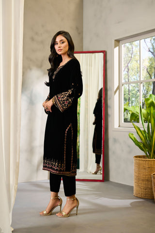DA-1687 BLACK EMBROIDERED KURTA – Dhanak.com.pk