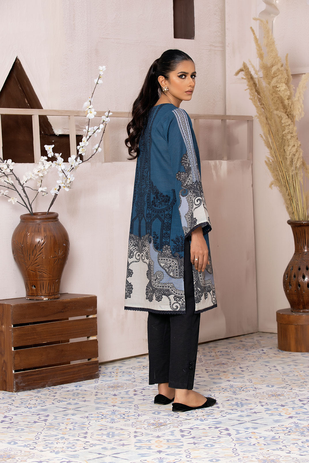 DC-0397 BLUE EMBROIDERED KURTA