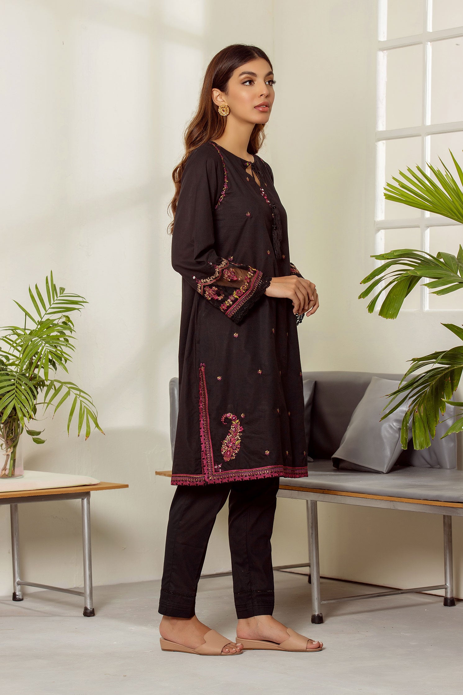 DC-2019 BLACK 2PCS EMBROIDERED KURTA WITH TROUSER