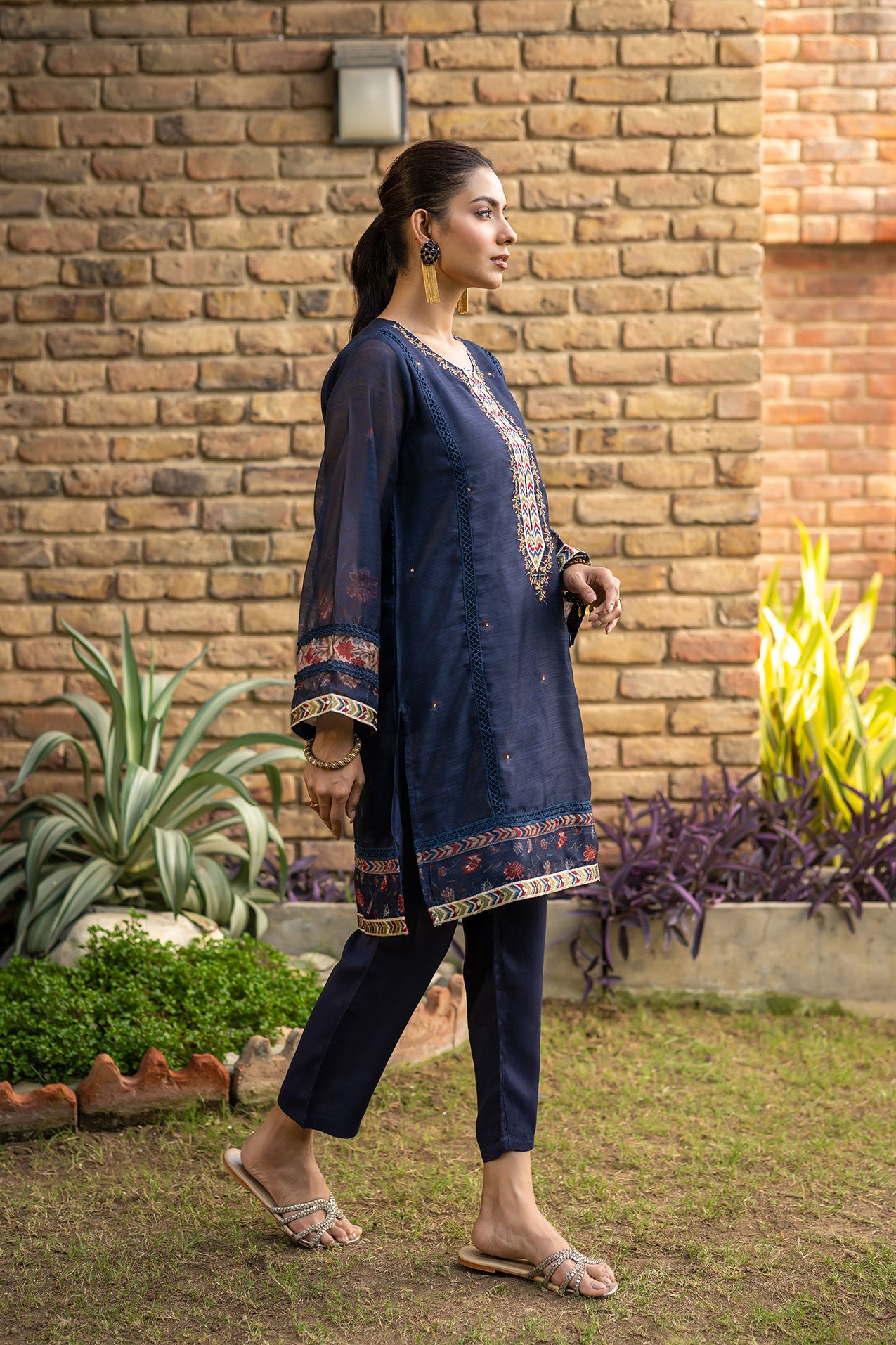 DC-2098 NAVY BLUE 2PCS  EMBROIDERED KURTA WITH TROUSER