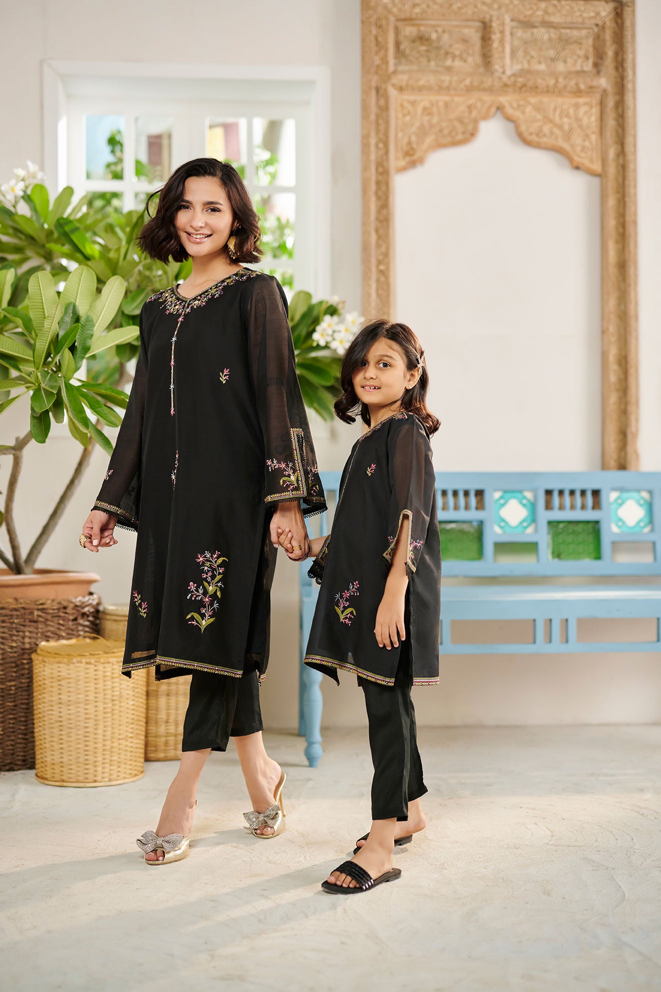 DC-2088 BLACK 2PCS  EMBROIDERED KURTA WITH TROUSER